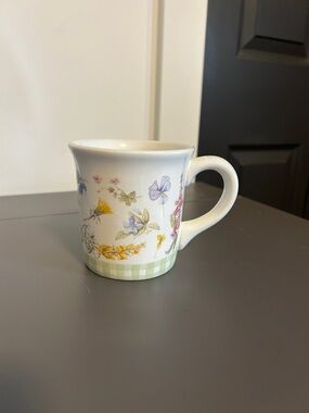 Hallmark Marjolein Bastin Meadowflower Mug